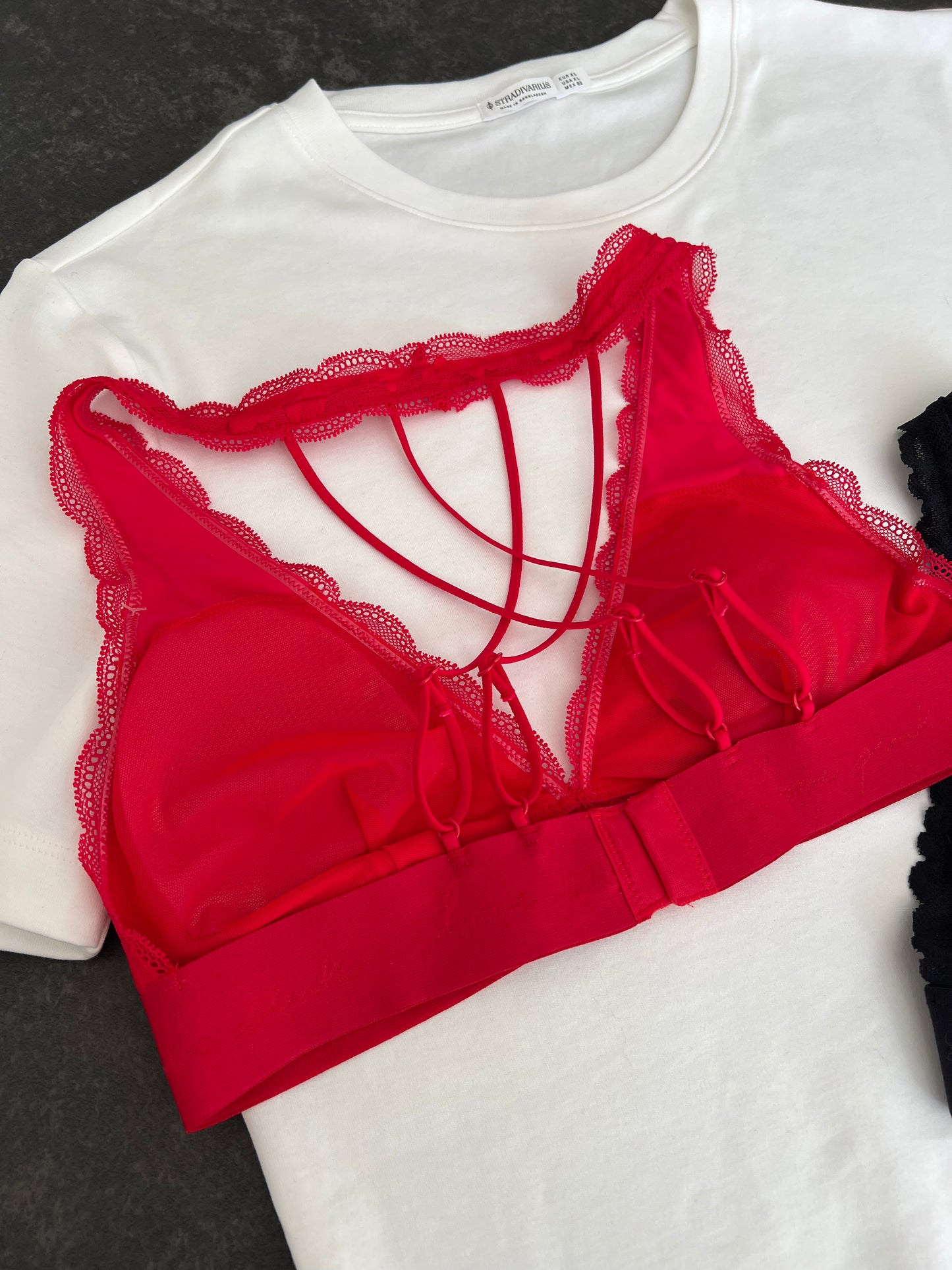 VICTORIA´S SECRET BRALETTE CRUZADO ROJO