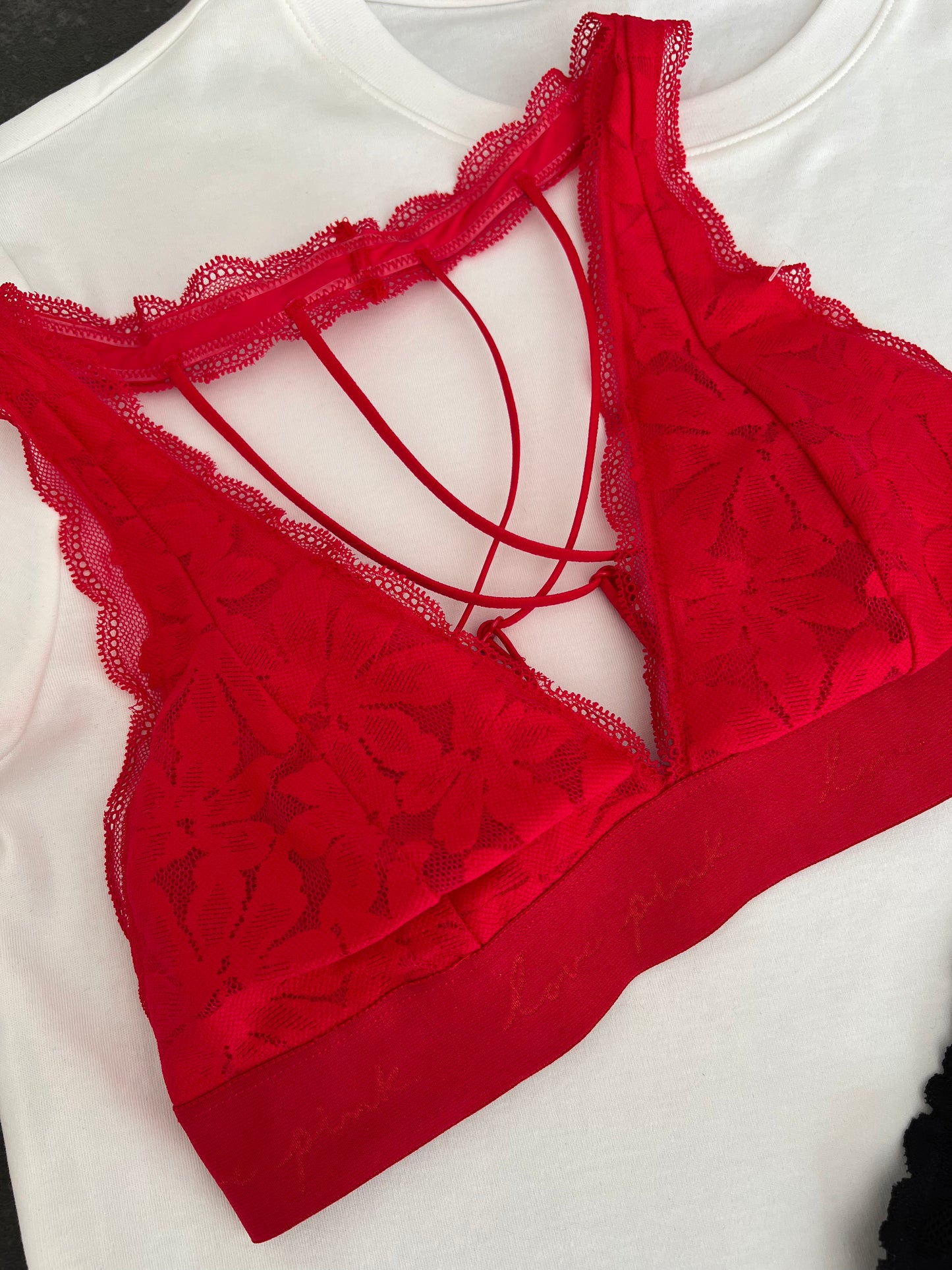 VICTORIA´S SECRET BRALETTE CRUZADO ROJO